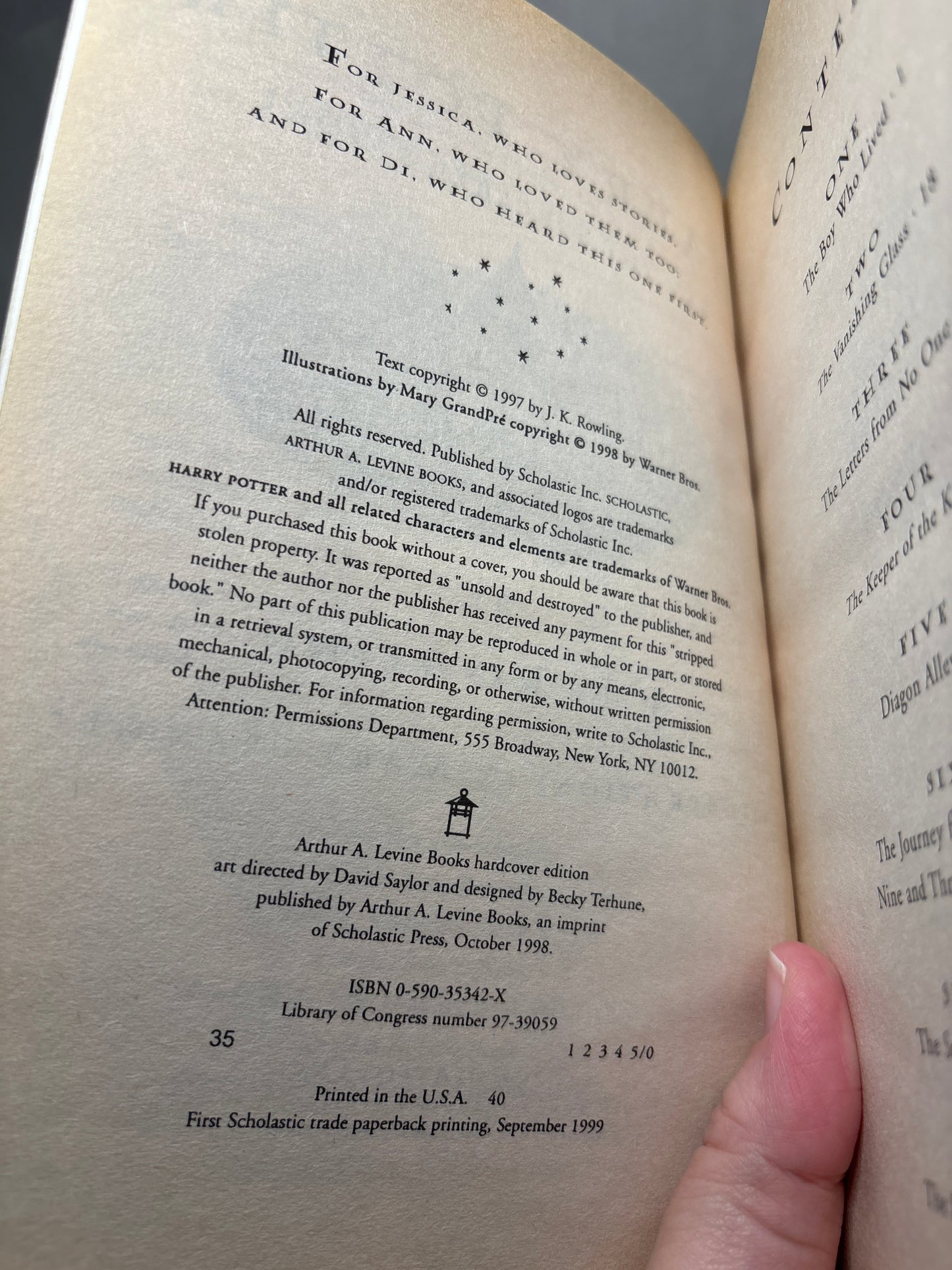 Harry Potter and the Sorcerer's Stone by J.K. Rowling ( Harry Potter #1)