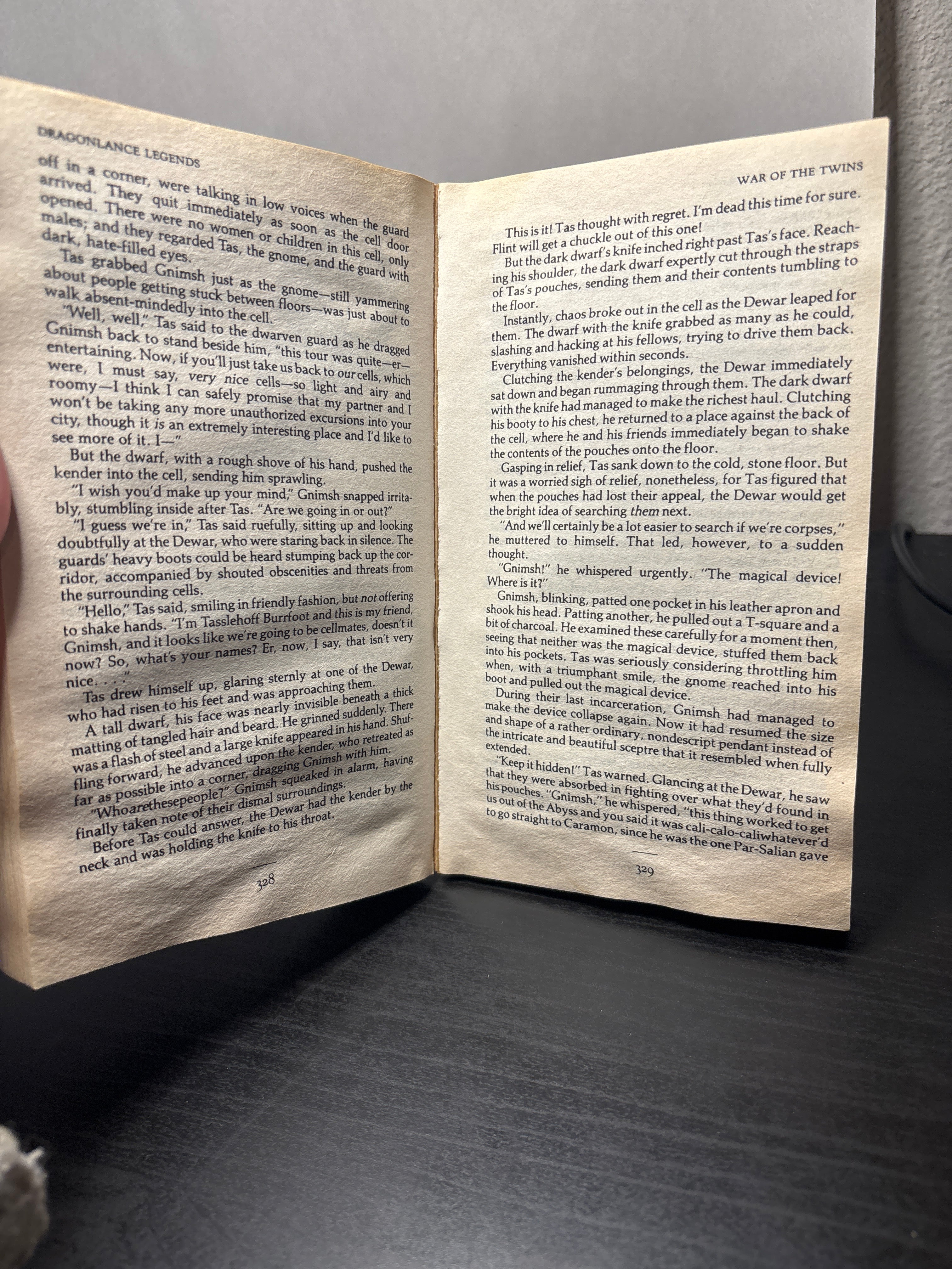 War of the Twins by Margaret Weis, Tracy Hickman (Dragonlance: Legends #2)