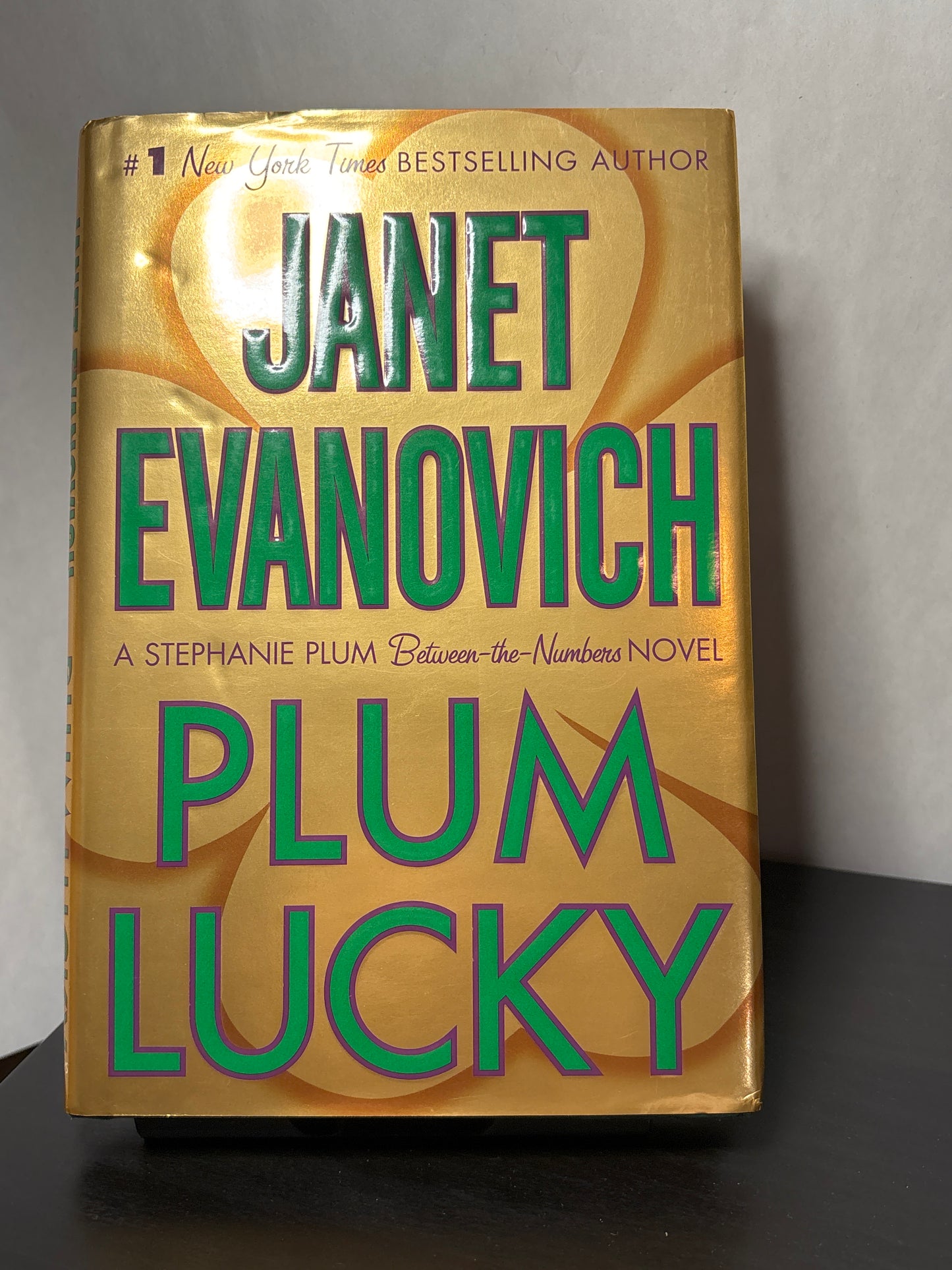 Plum Lucky by Janet Evanovich (Stephanie Plum #13.5) |  Between-the-Numbers Novel