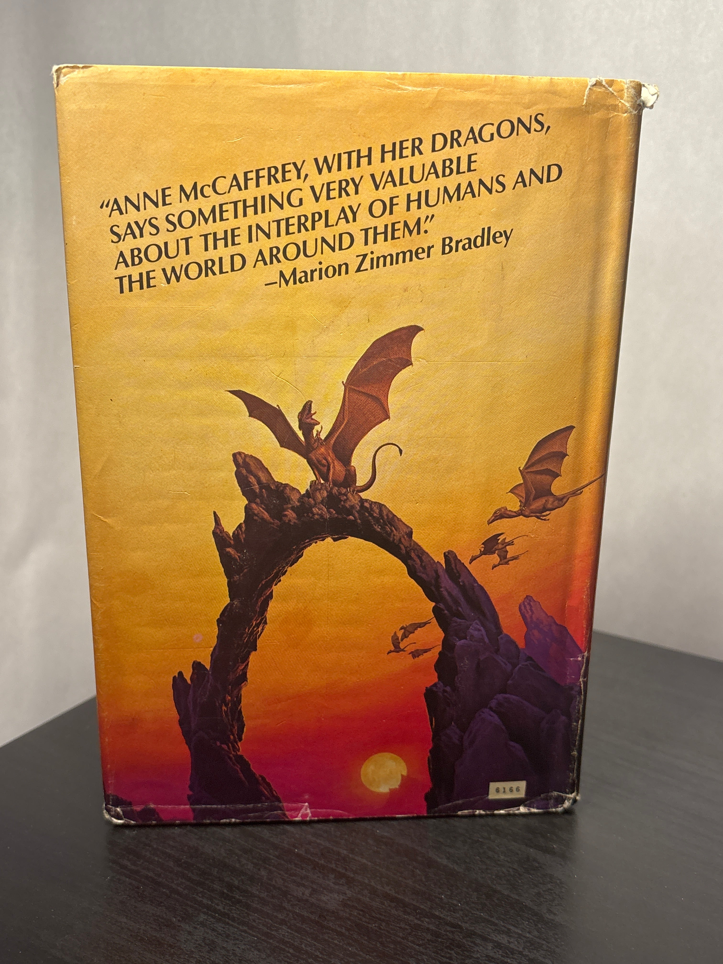 Moreta: Dragonlady of Pern (Pern #7)