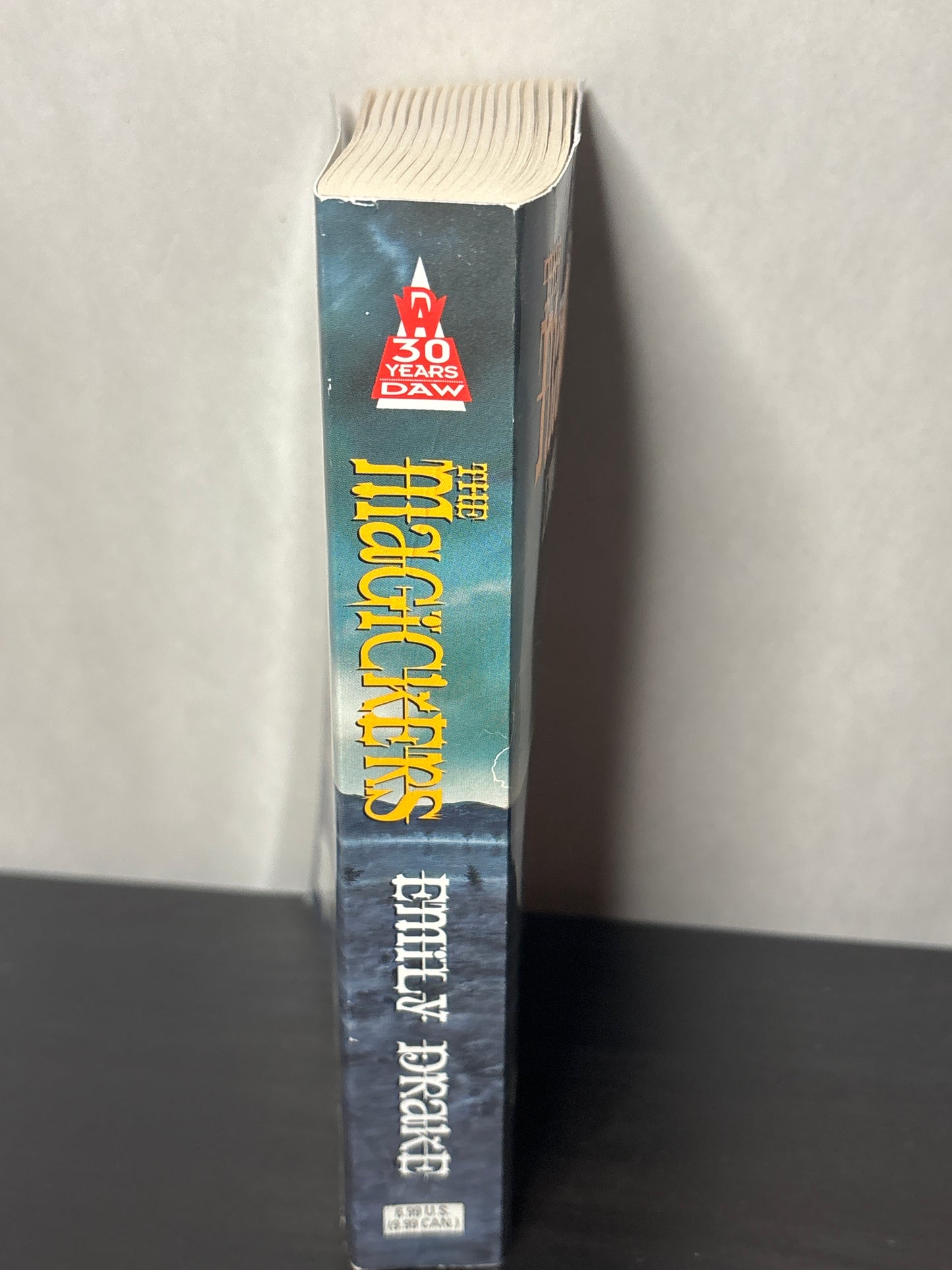 The Magickers by Emily Drake (The Magickers #1) | Young Adult Fantasy
