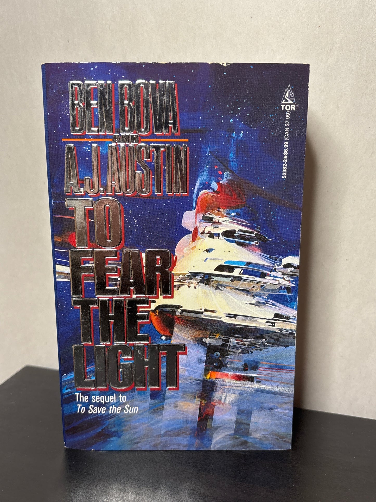 To Fear the Light by Ben Bon and A.J. Austin (To Save the Sun #2) |  Classic Sci-Fi