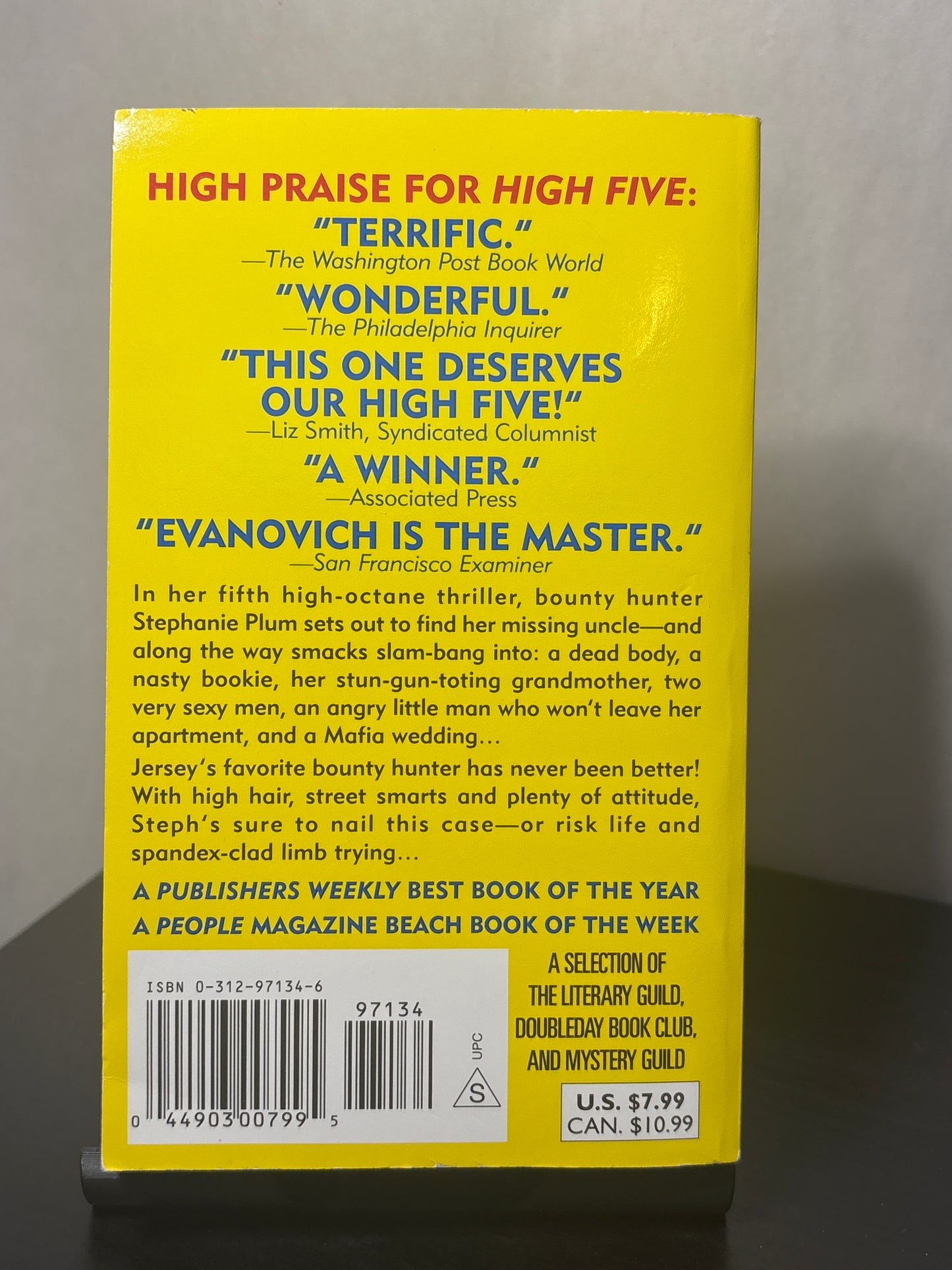 High Five by Janet Evanovich (Stephanie Plum #5) | Humorous Mystery