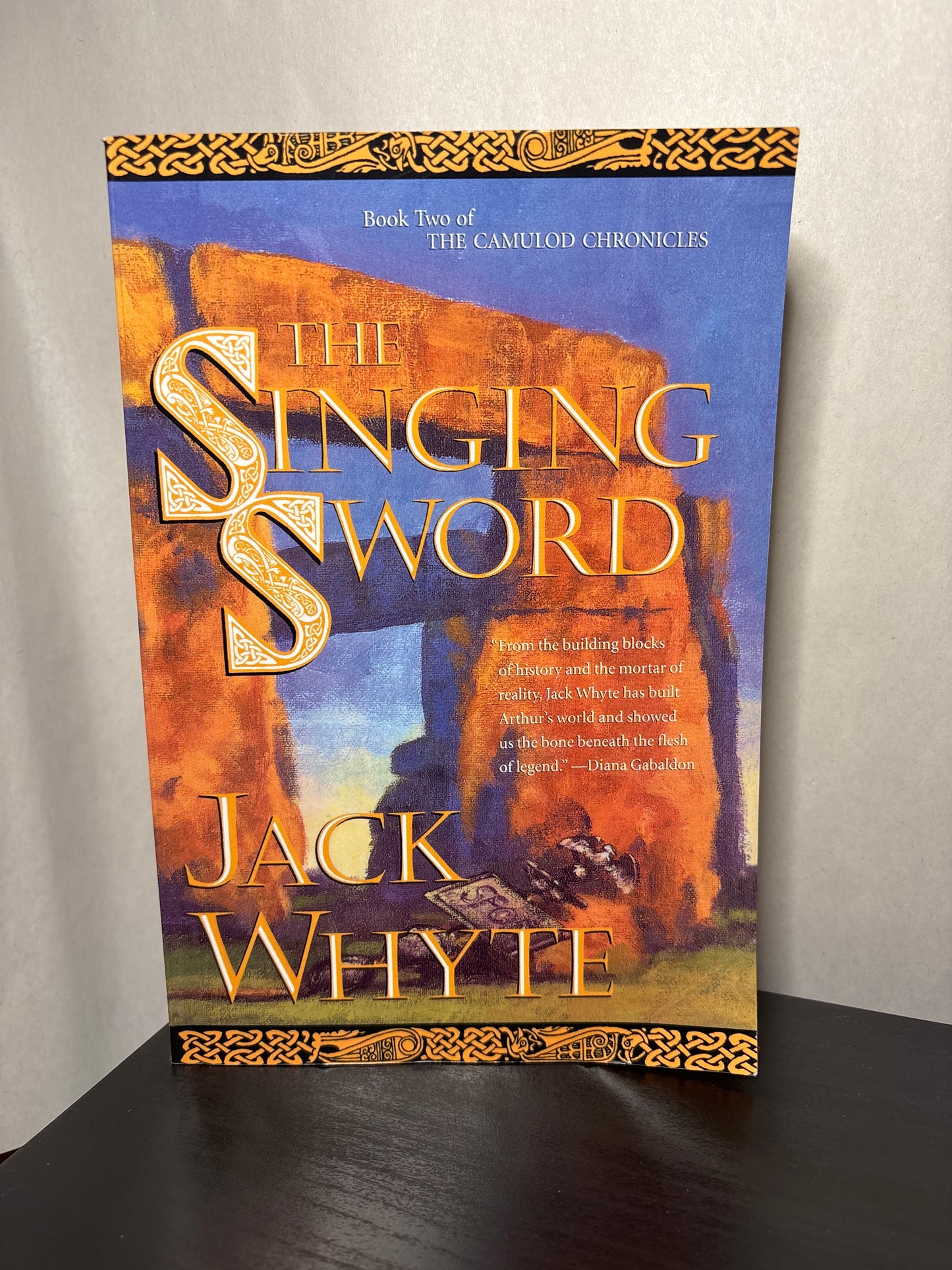 The Singing Sword by Jack Whyte (The Camulod Chronicles #2)