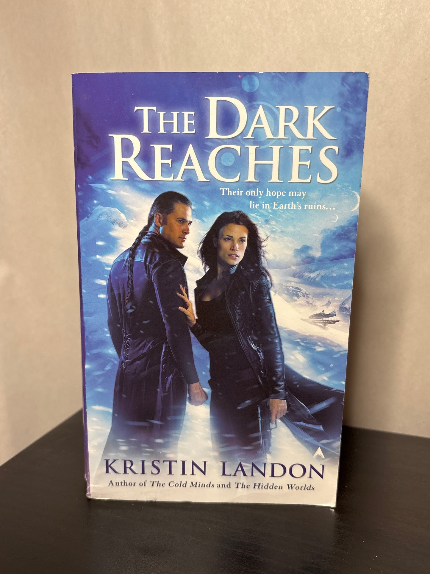 The Dark Reaches by Kristin Landon (The Hidden Worlds #3) | Science Fiction