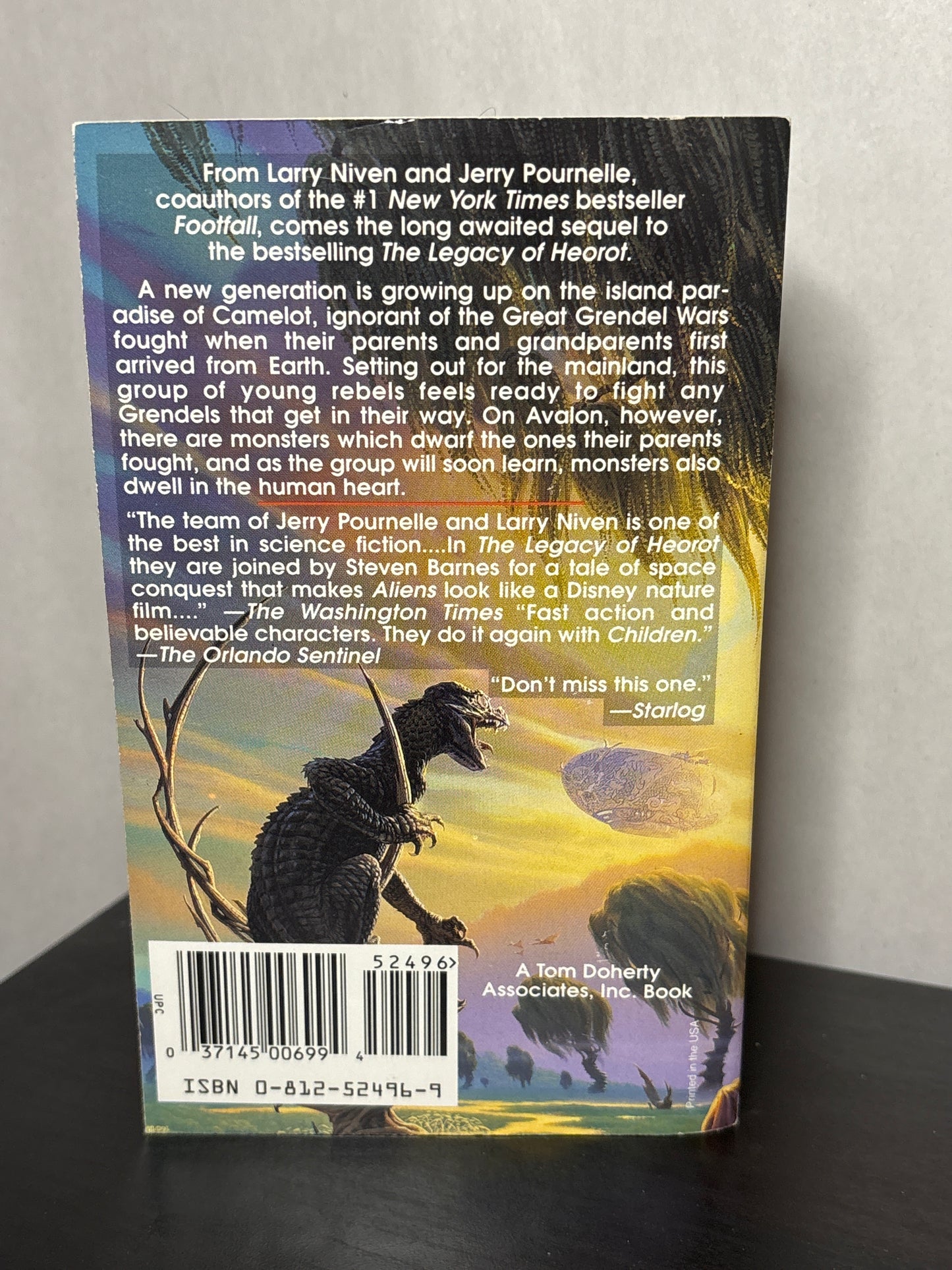 Beowulf's Children by Larry Niven, Jerry Pournelle, Steven Barnes (Heorot #2) | Vintage Science Fiction