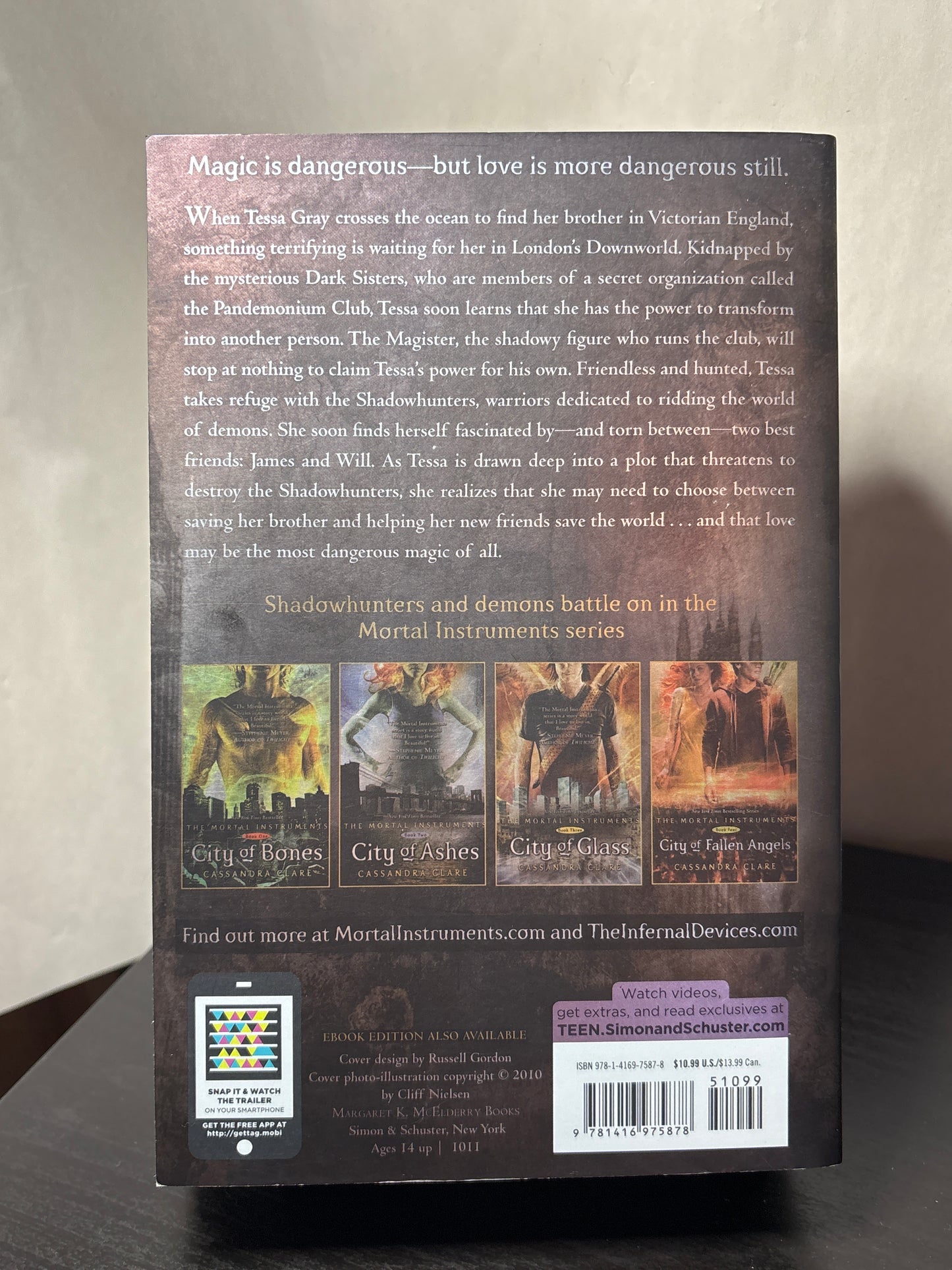 Clockwork Angel by Cassandra Clare (The Infernal Devices #1) | YA Fantasy
