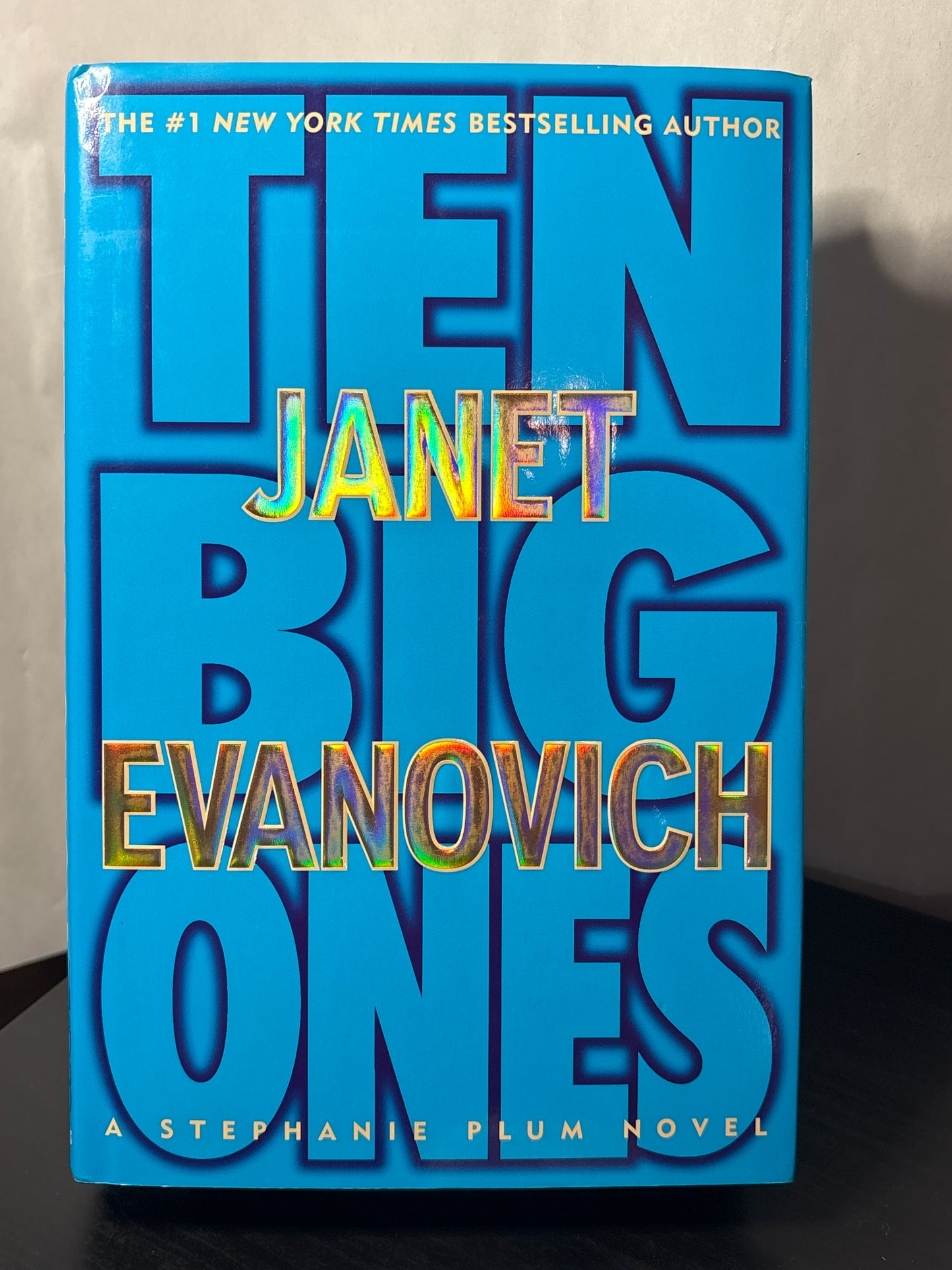 Ten Big Ones by Janet Evanovich (Stephanie Plum #10) | Humorous Mystery