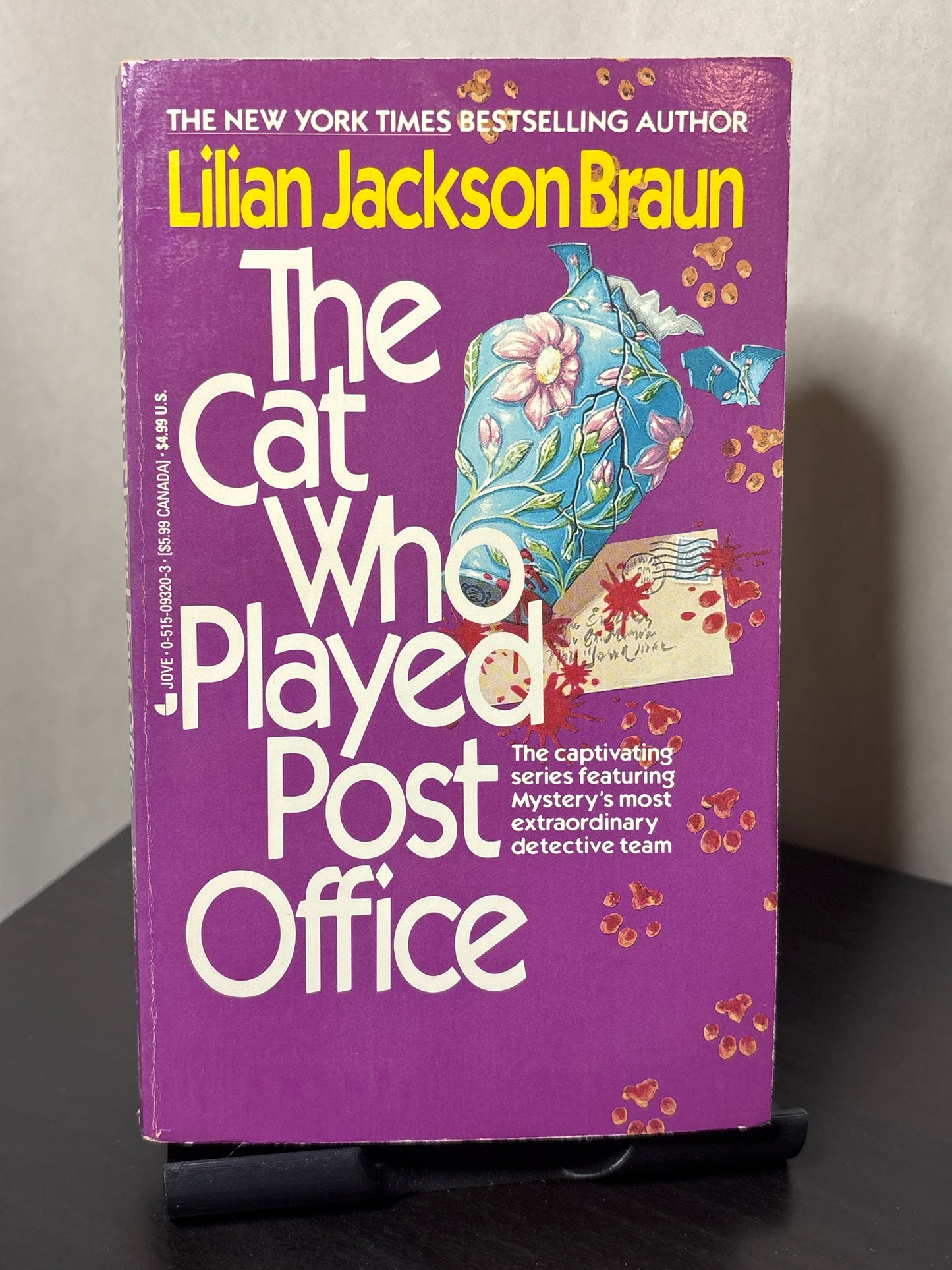 The Cat Who Played Post Office by Lilian Jackson Braun (The Cat Who... #6) | Cozy Cat Mystery