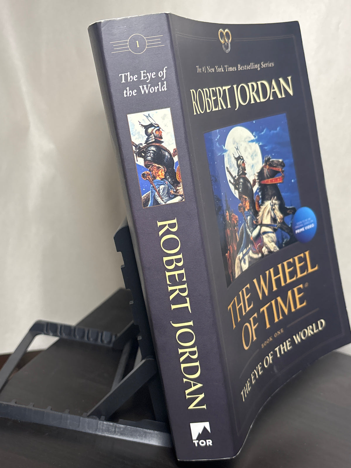 The Eye of the World by Robert Jordan (The Wheel of Time #1) | Epic Fantasy