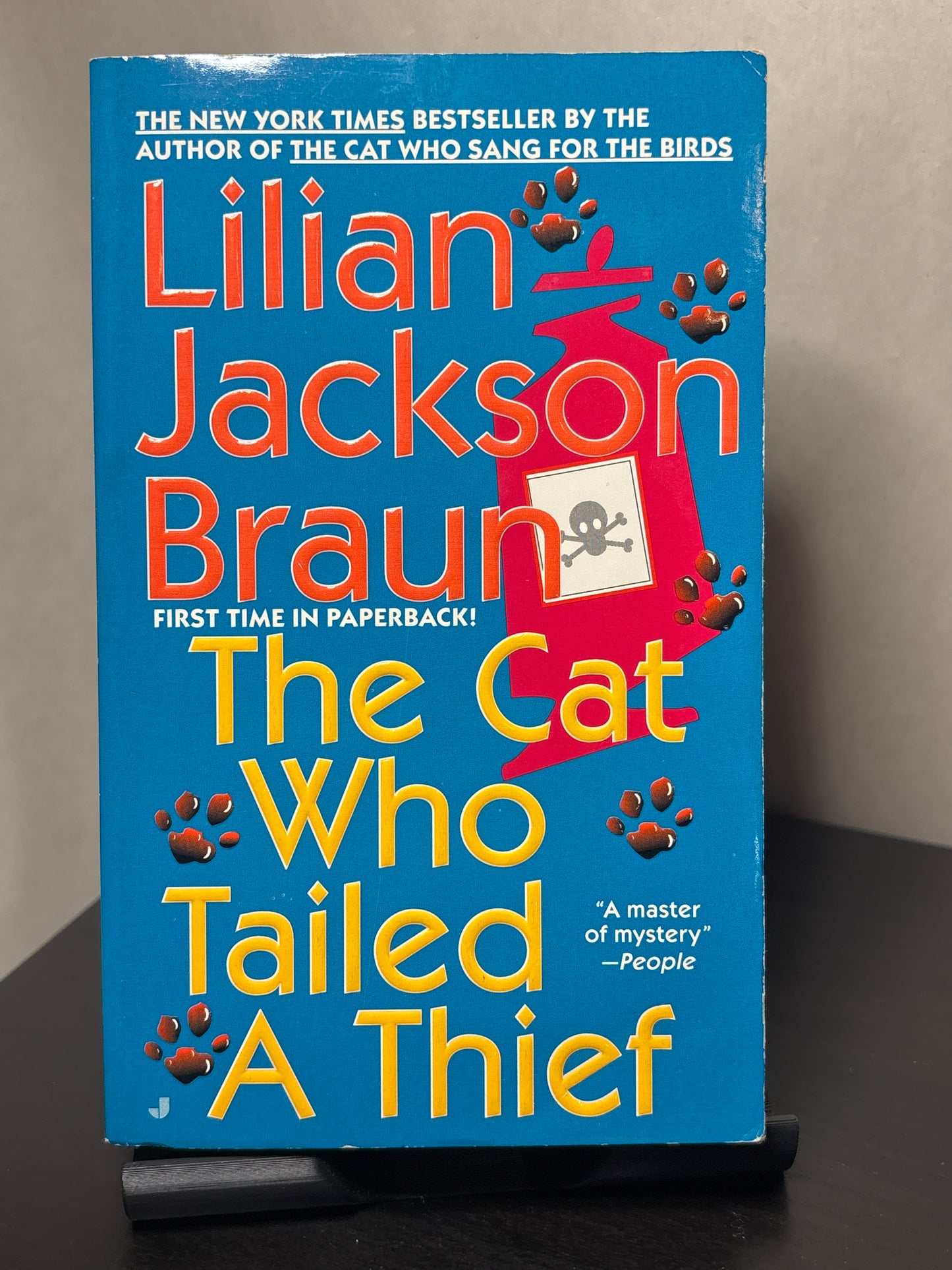 The Cat Who Tailed a Thief by Lilian Jackson Braun (The Cat Who... #19) | Cozy Cat Mystery
