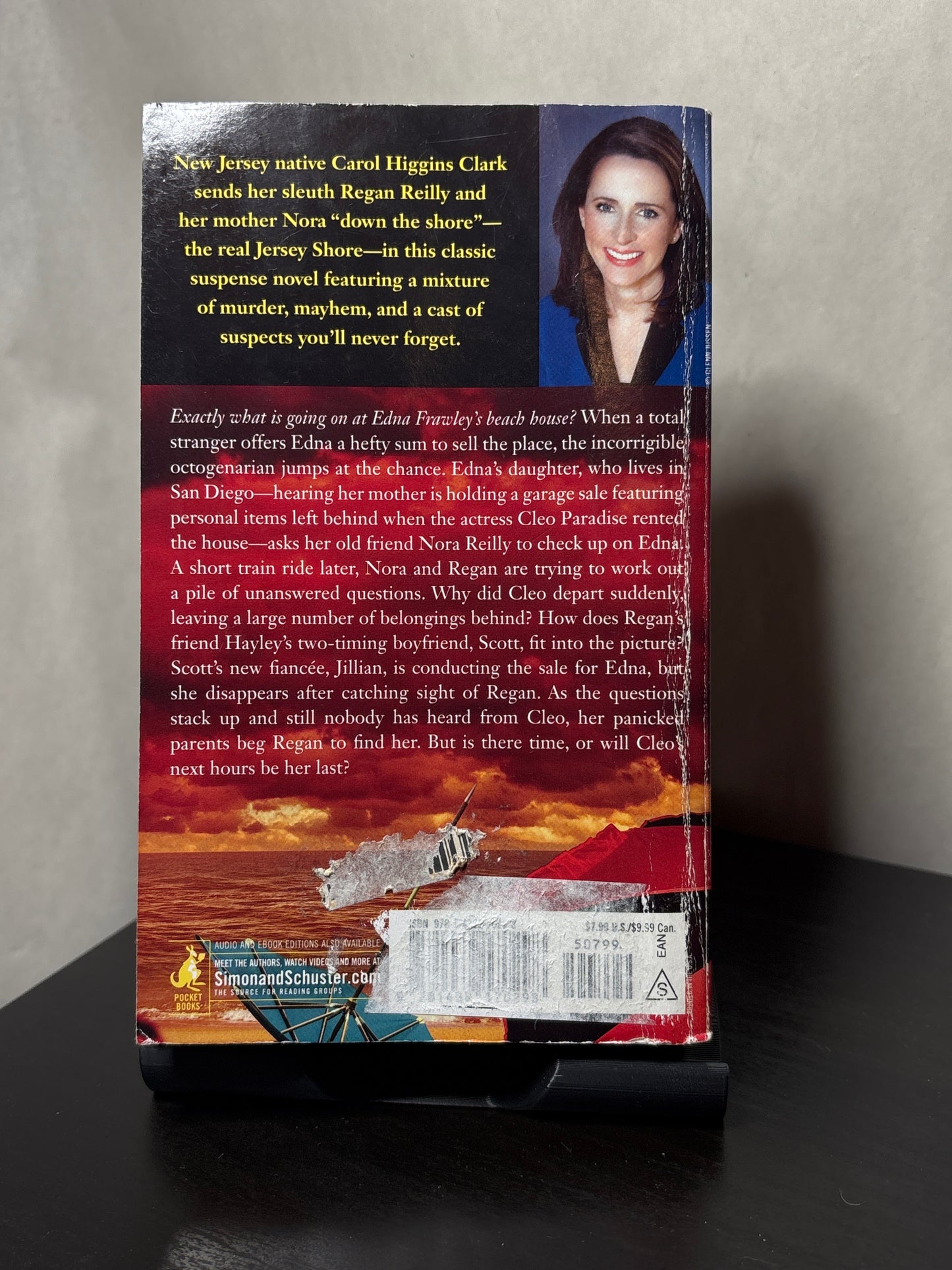 Mobbed by Carol Higgins Clark (Regan Reilly Mysteries #14)