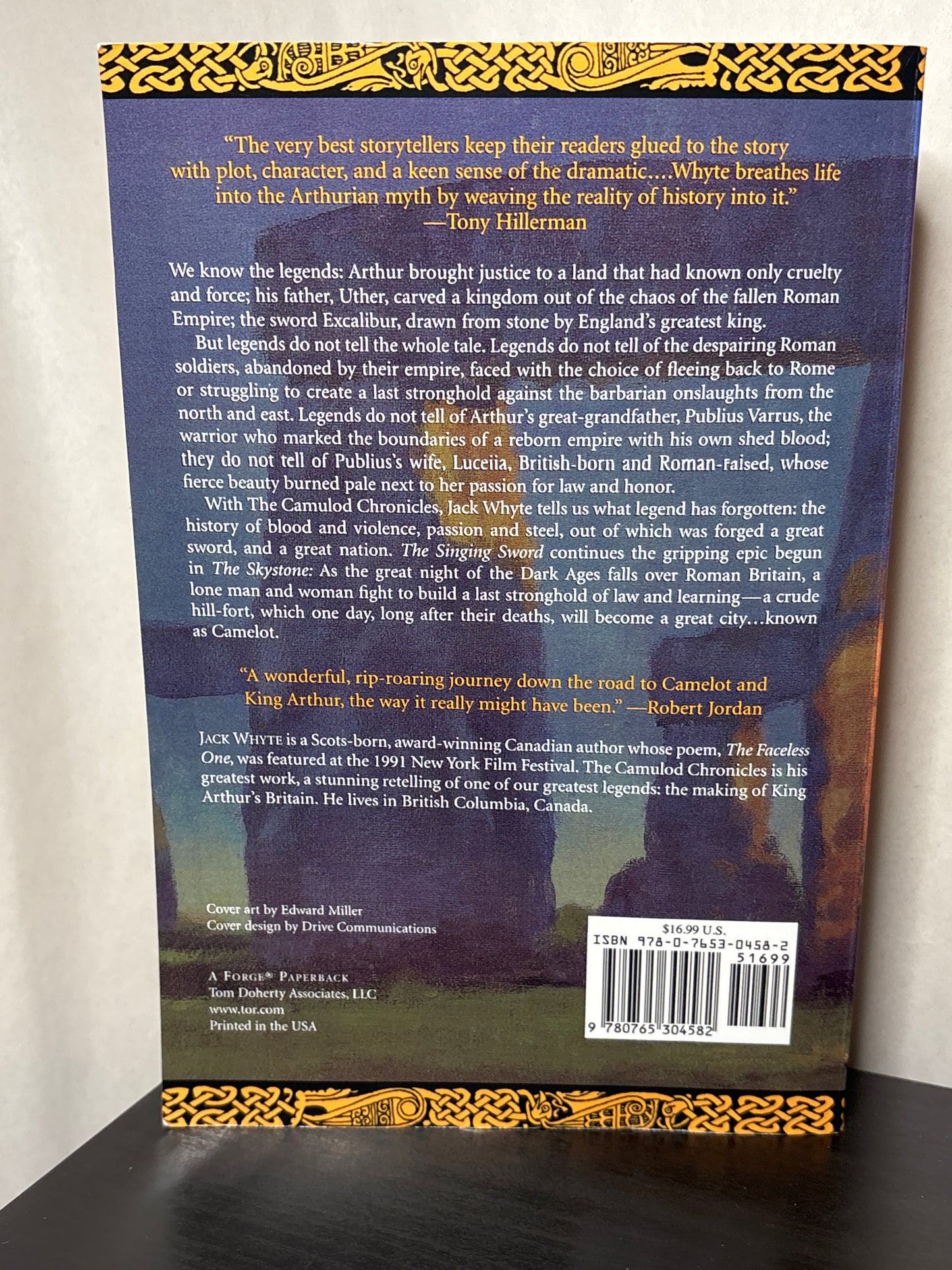 The Singing Sword by Jack Whyte (The Camulod Chronicles #2)
