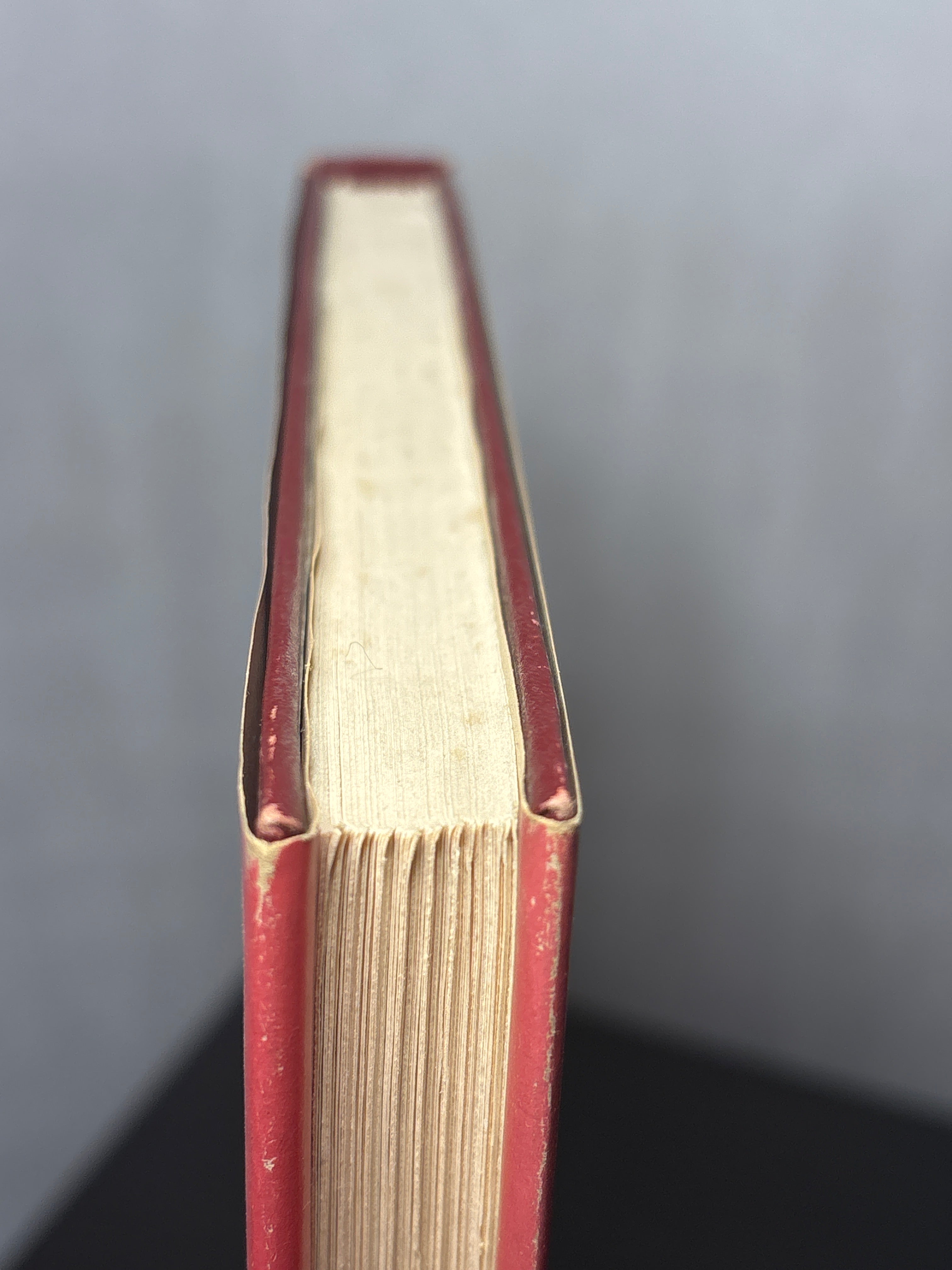 The Hollow Lands by Michael Moorcock (Dancers at the End of Time #2)