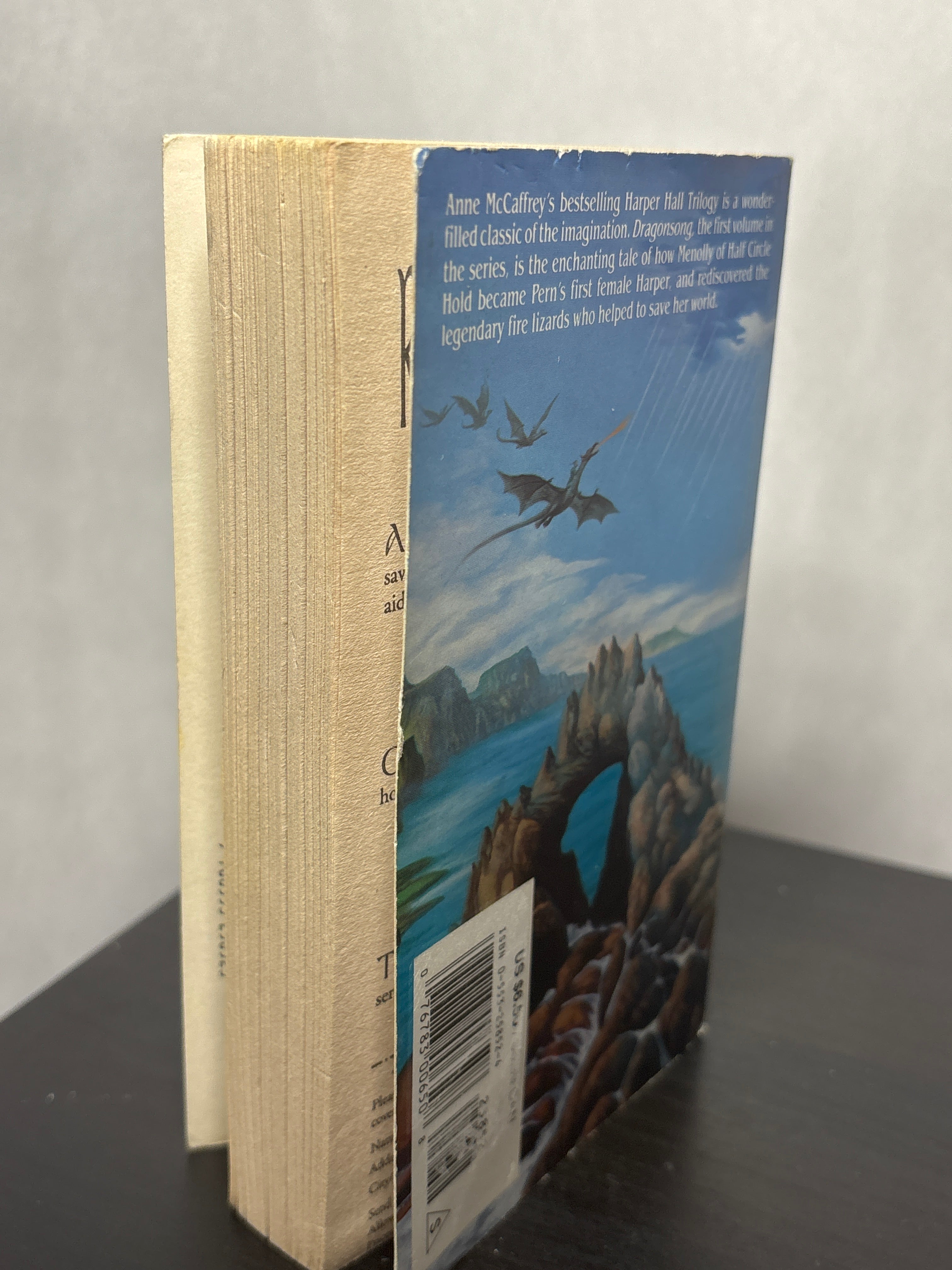 Dragonsong by Anne McCaffrey (Harper Hall #1)