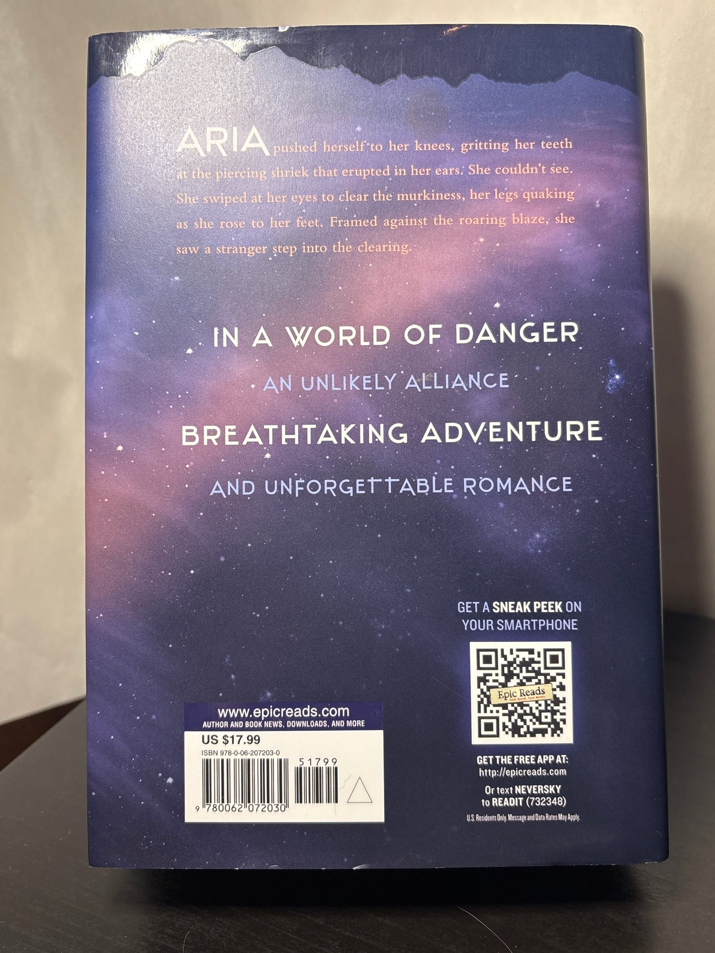 Under the Never Sky by Veronica Rossi (Under the Never Sky #1) | YA Dystopian Fantasy