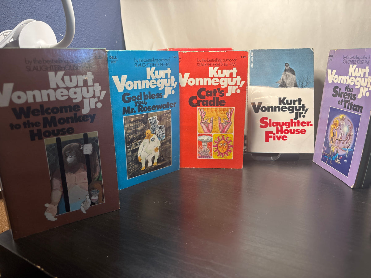 5 by Kurt Vonnegut Jr box set (Cat's Cradle, Slaughterhouse-Five, God Bless You, Mr. Rosewater, Welcome to the Monkey House, The Sirens of Titan)