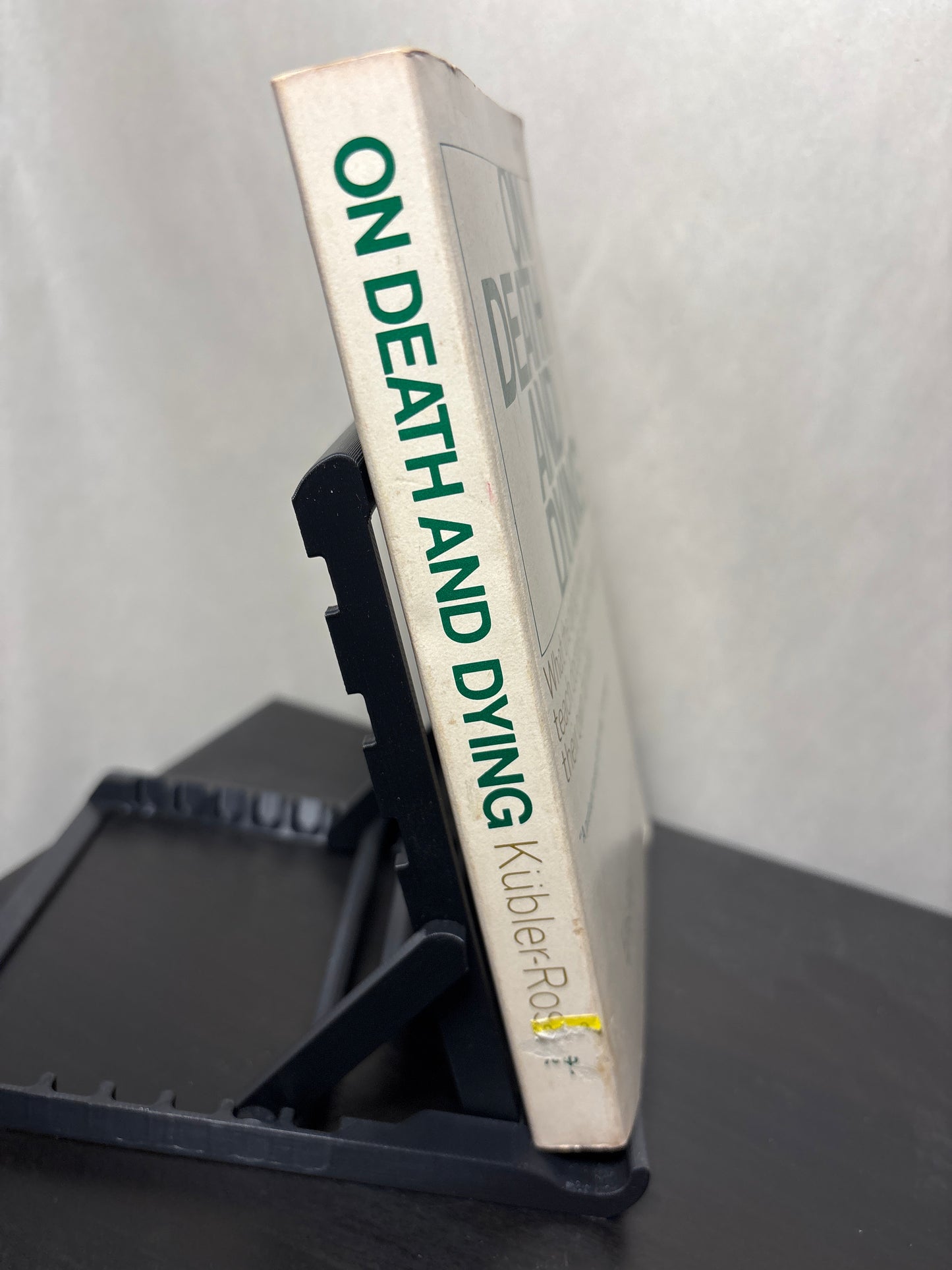 On Death and Dying by Elisabeth Kubler-Ross | Psychology