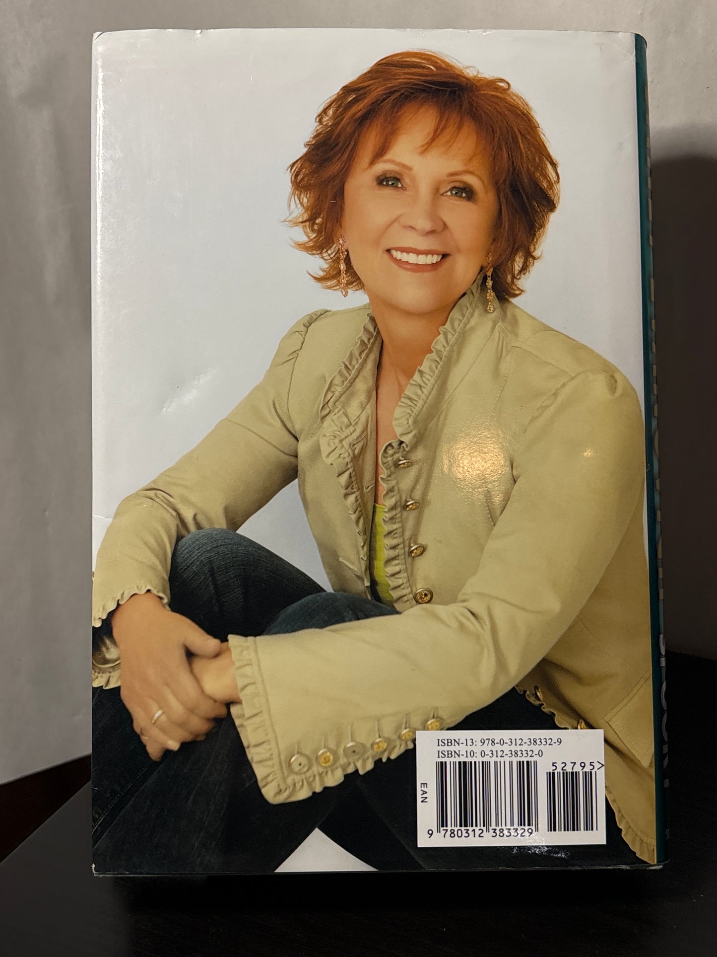 Plum Spooky by Janet Evanovich (Stephanie Plum #14.5) | Between-the-numbers novel
