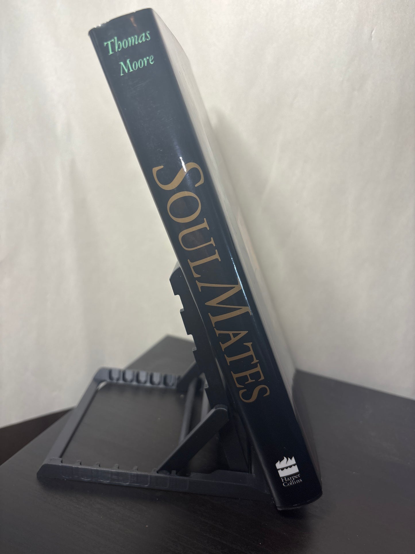 Soul Mates: Honoring the Mysteries of Love and Relationships by Thomas Moore | Relationship