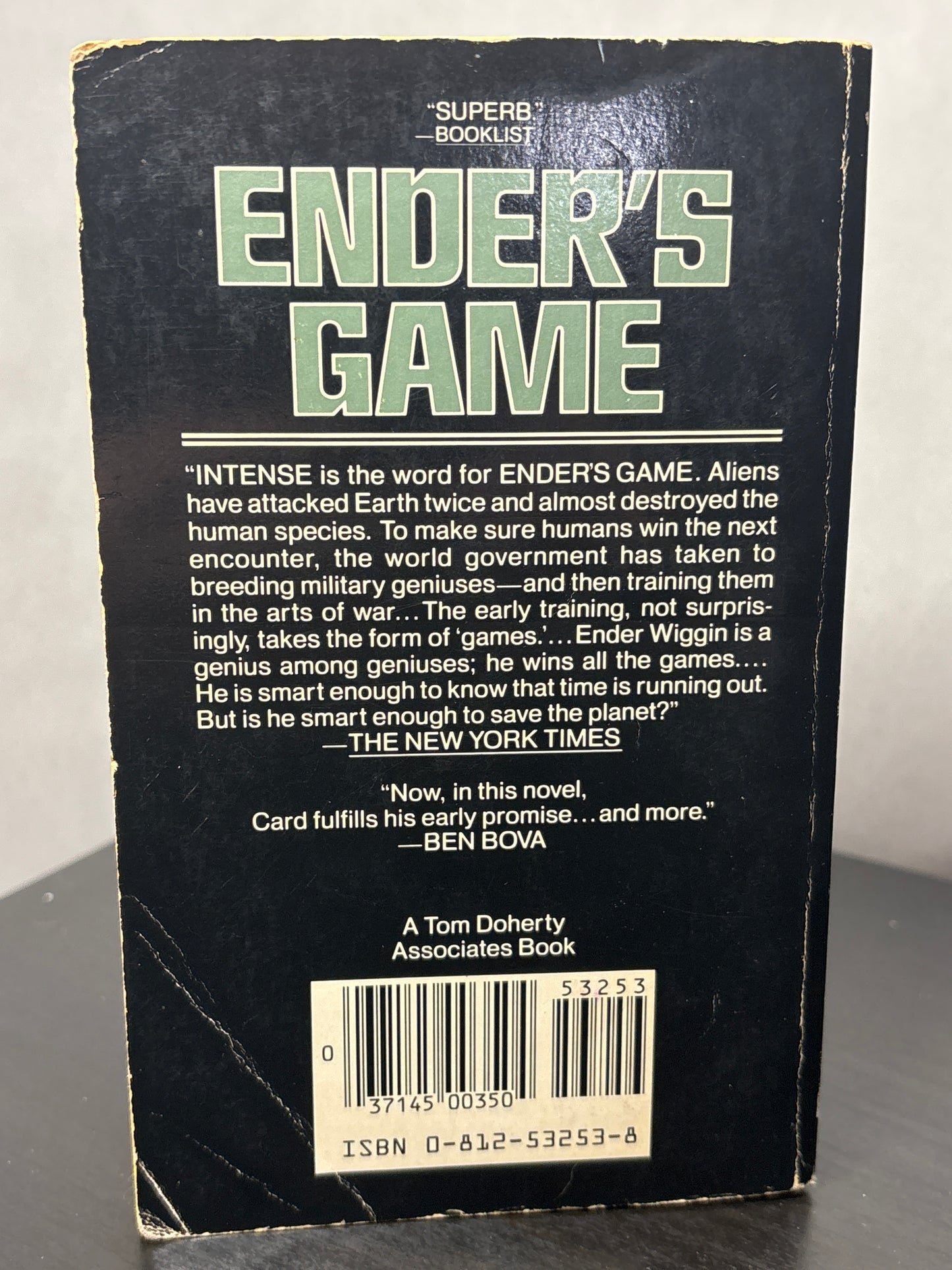 Ender's Game by Orson Scott Card (Ender's Saga #1)