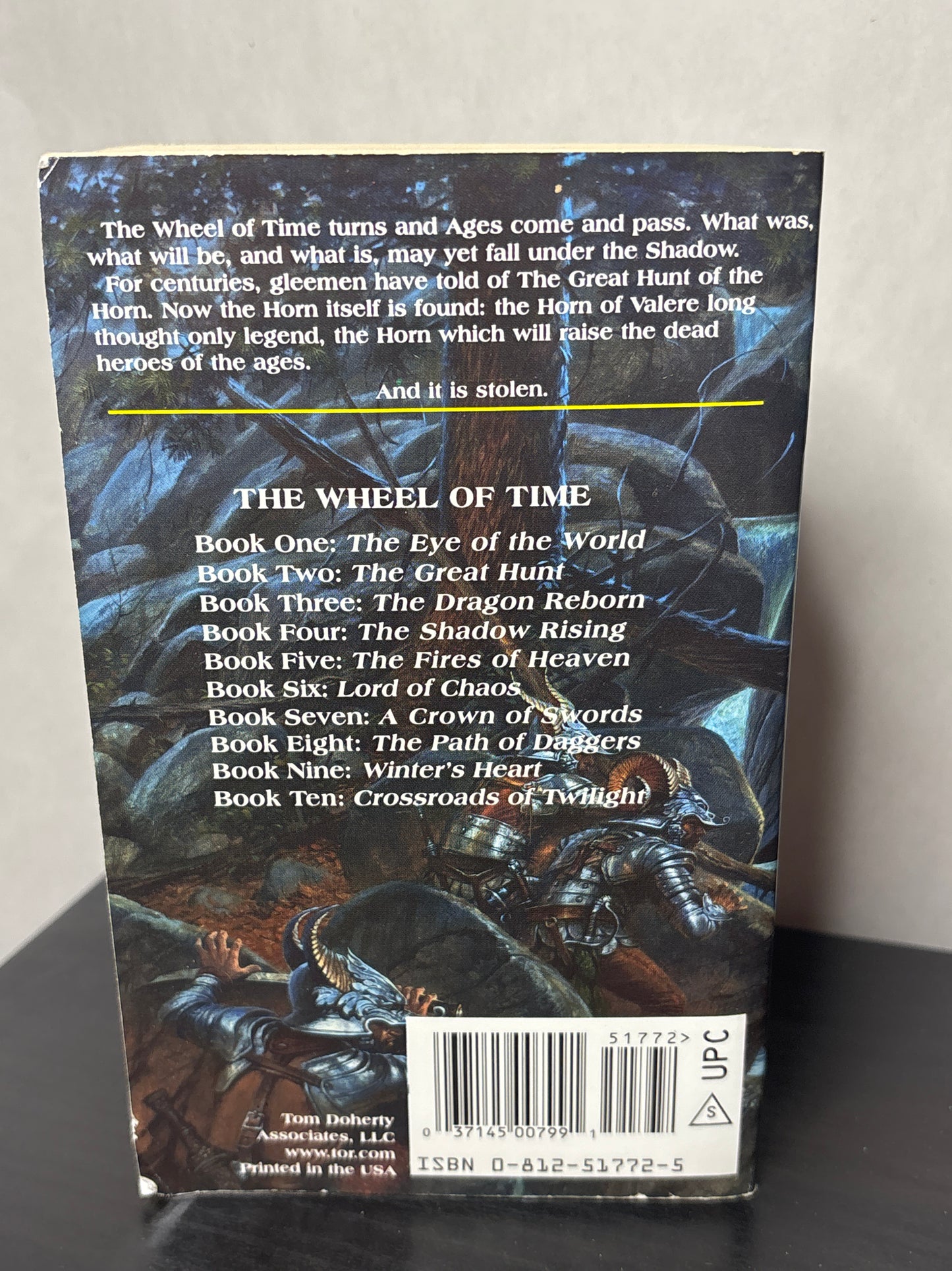 The Great Hunt by Robert Jordan (The Wheel of Time #2) | Vintage Fantasy