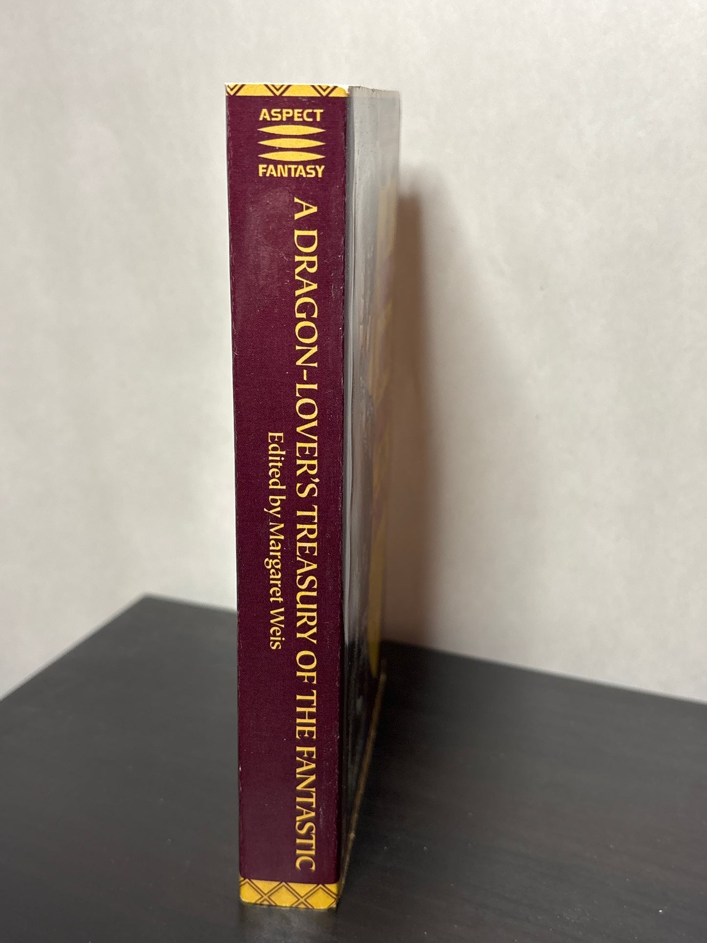 A Dragon-Lover's Treasury of the Fantastic edited by Margaret Weis | Vintage Fantasy Novella Collection