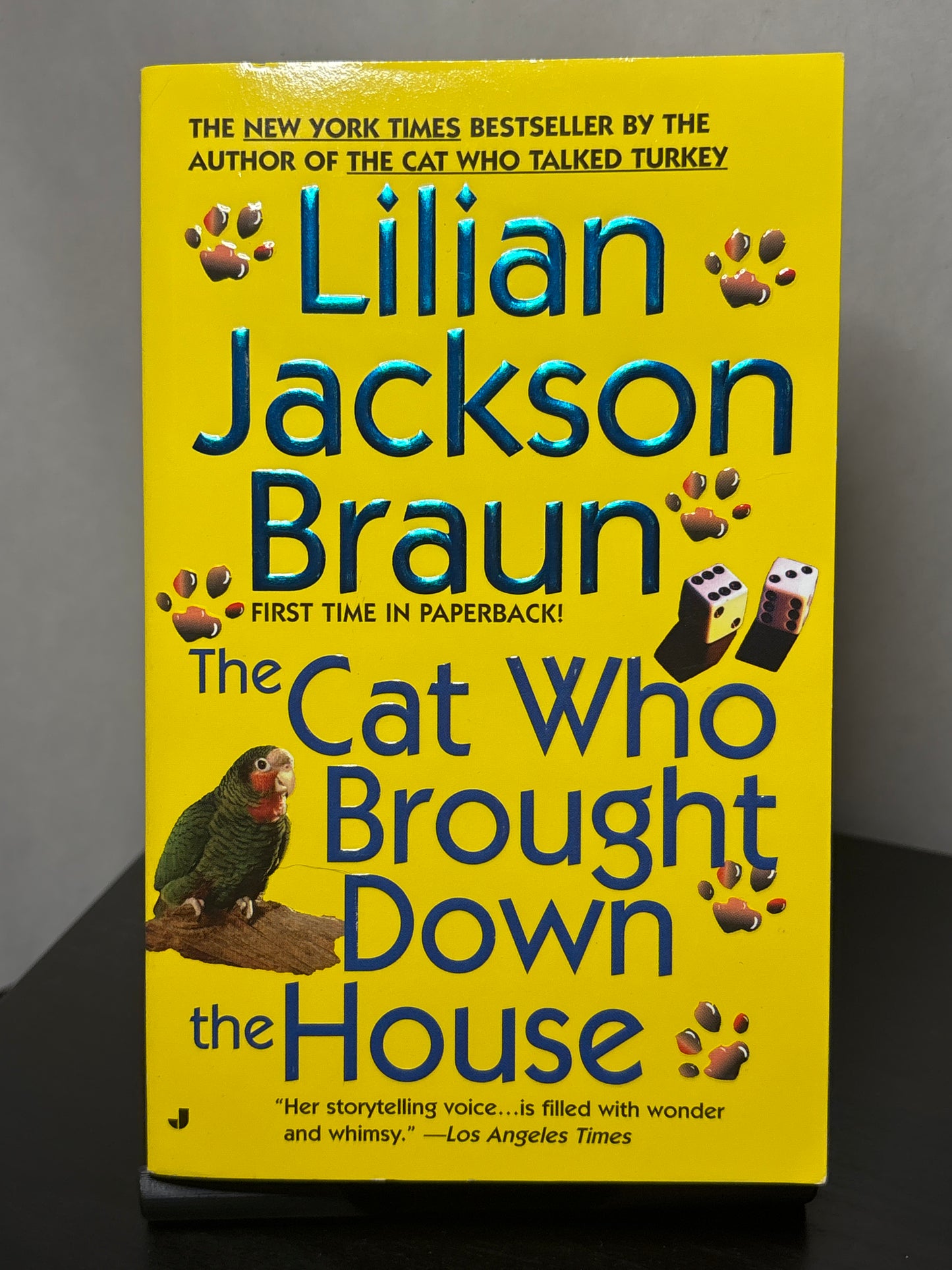 The Cat Who Brought Down the House by Lilian Jackson Braun (The Cat Who... #25) | Cozy Cat Mystery