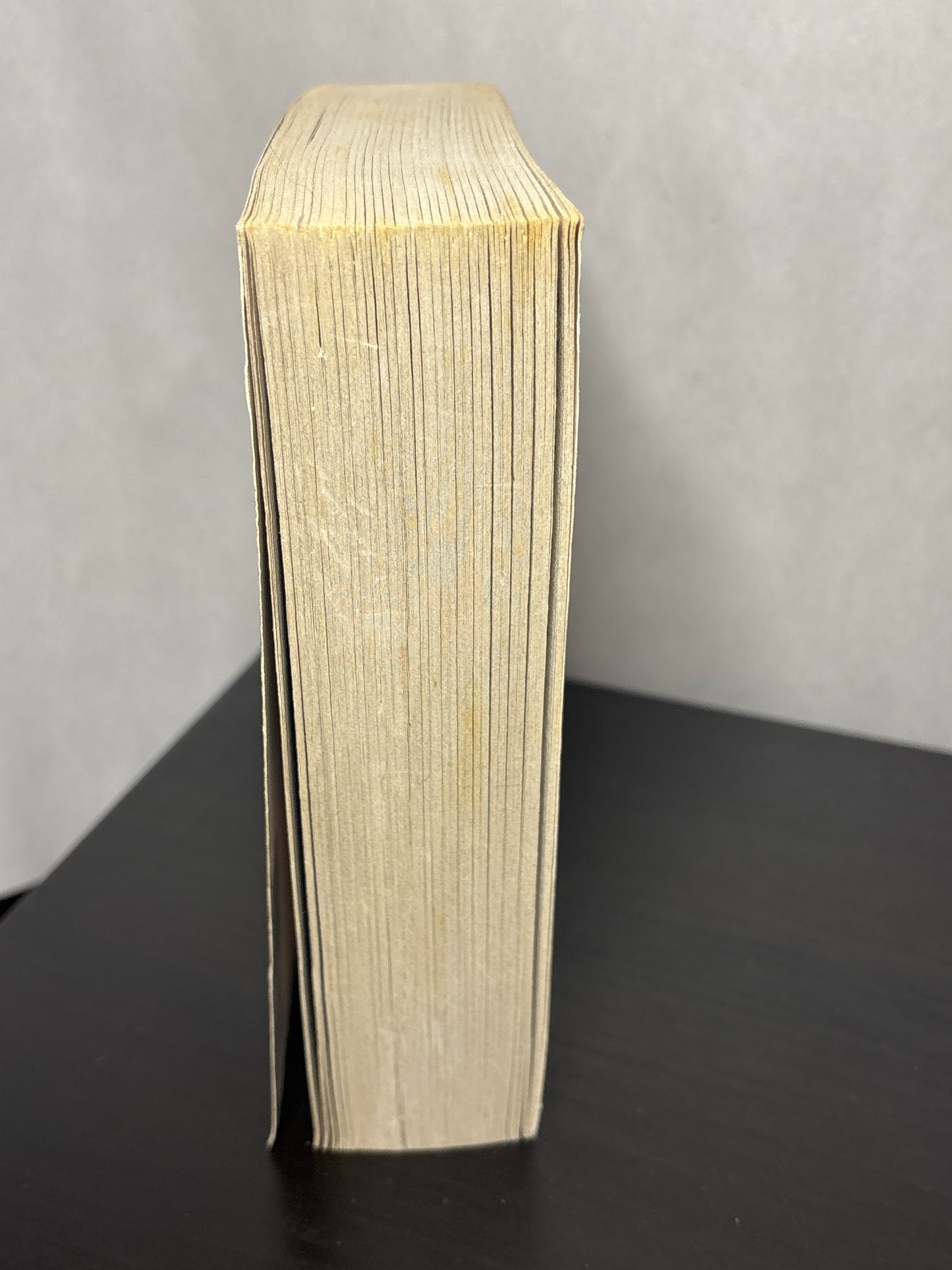 The Magic of Recluce by L. E. Modesitt Jr (The Saga of Recluse #1) | Vintage Epic Fantasy